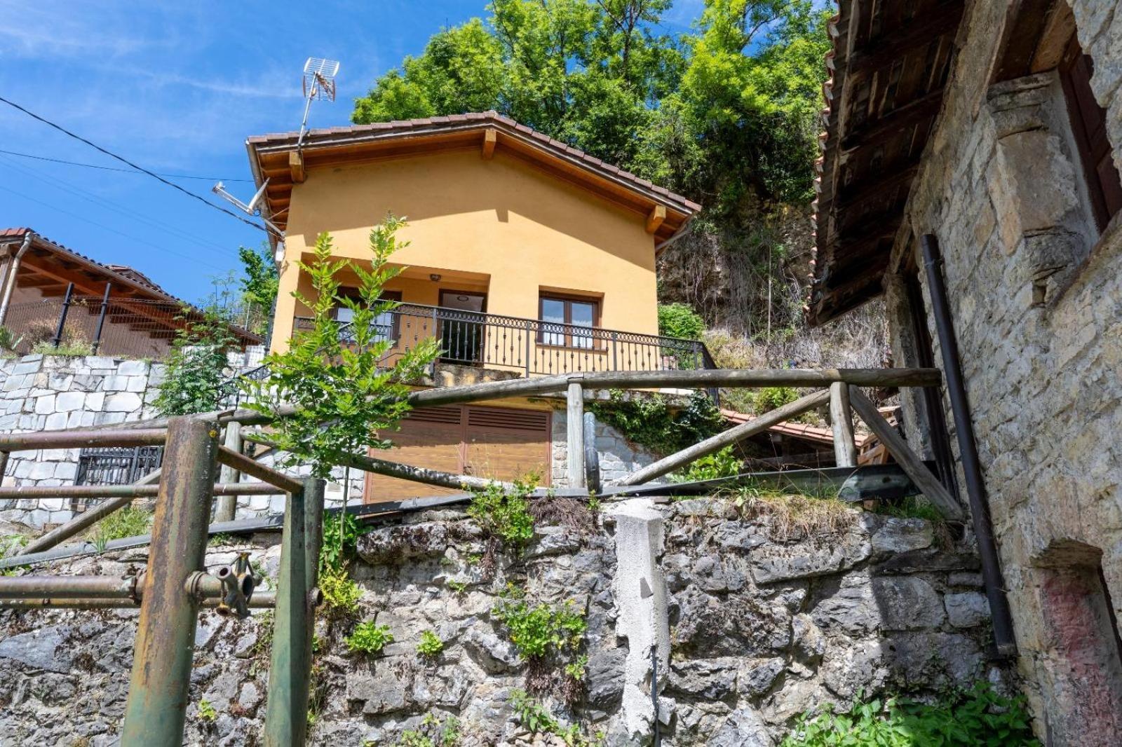 Villa Casa En Campo De Caso Esterno foto